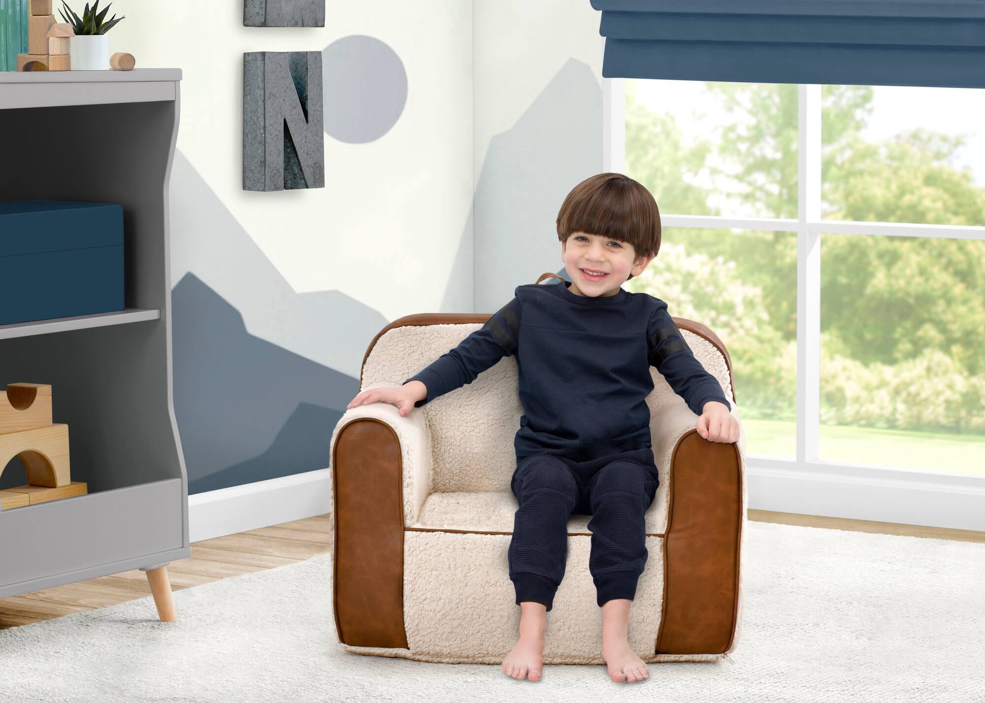 Cozee Sherpa Chair With Brown Leather
